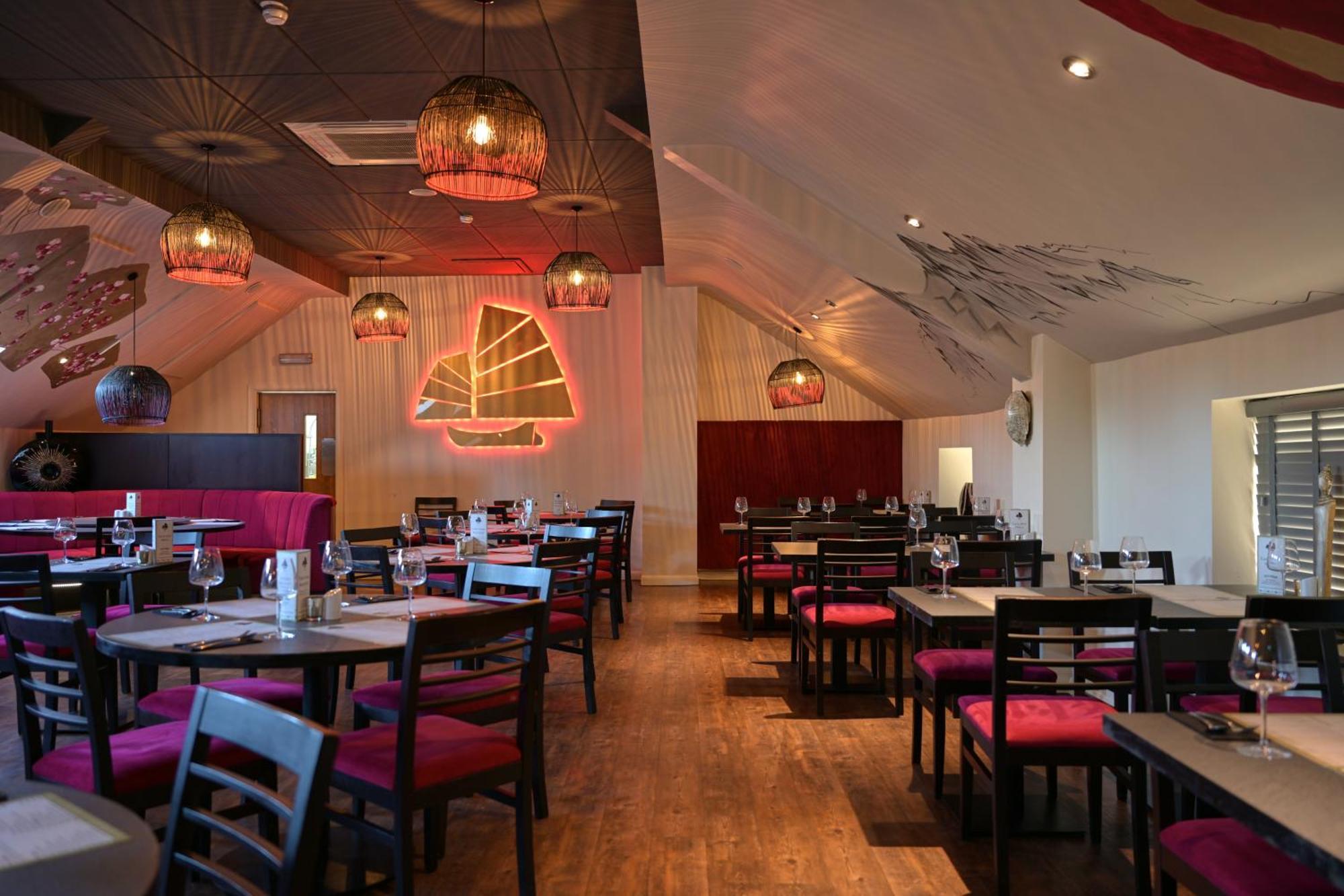 Rooms At The Dressers Arms Чорлі Екстер'єр фото