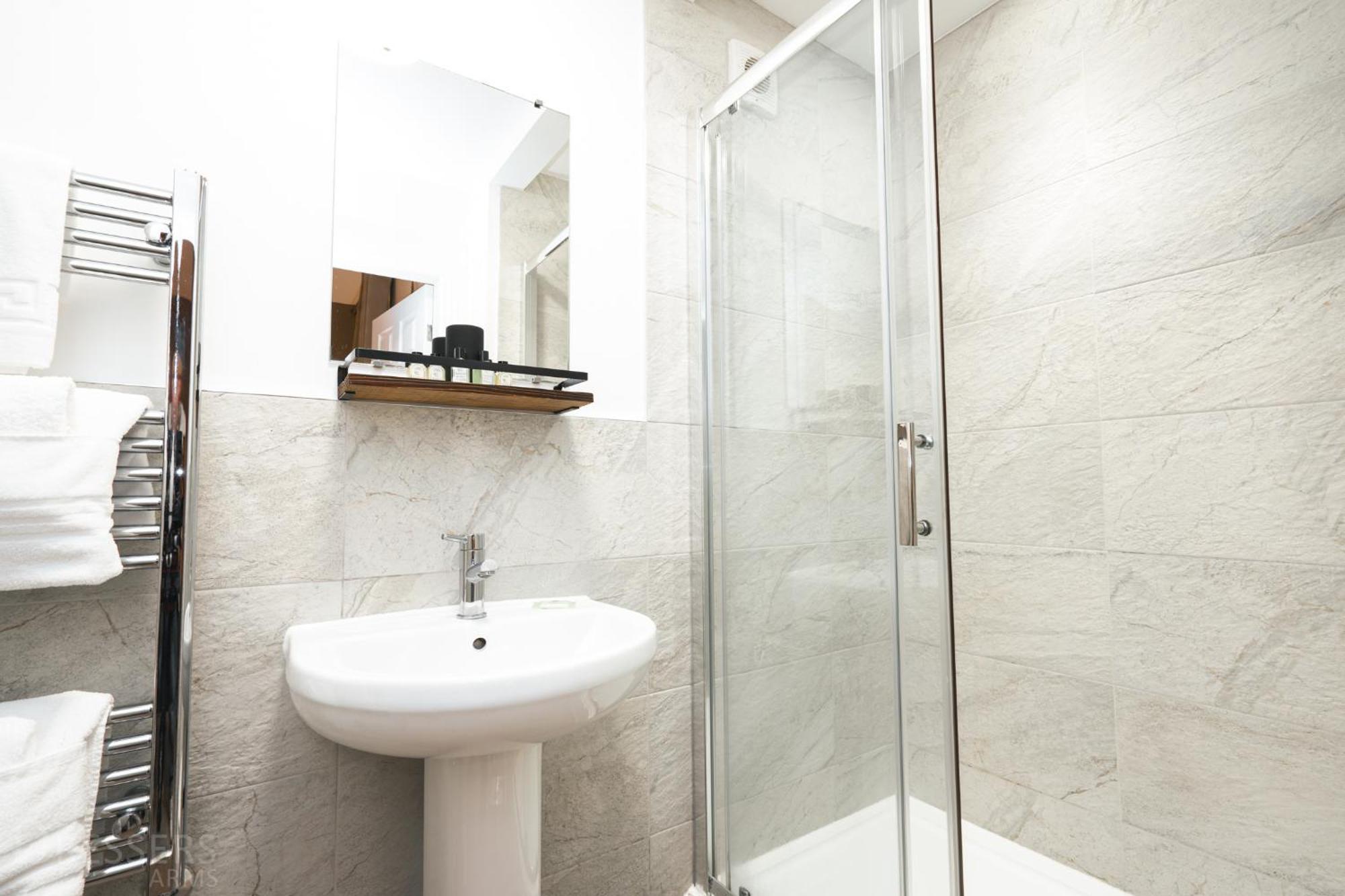 Rooms At The Dressers Arms Чорлі Екстер'єр фото