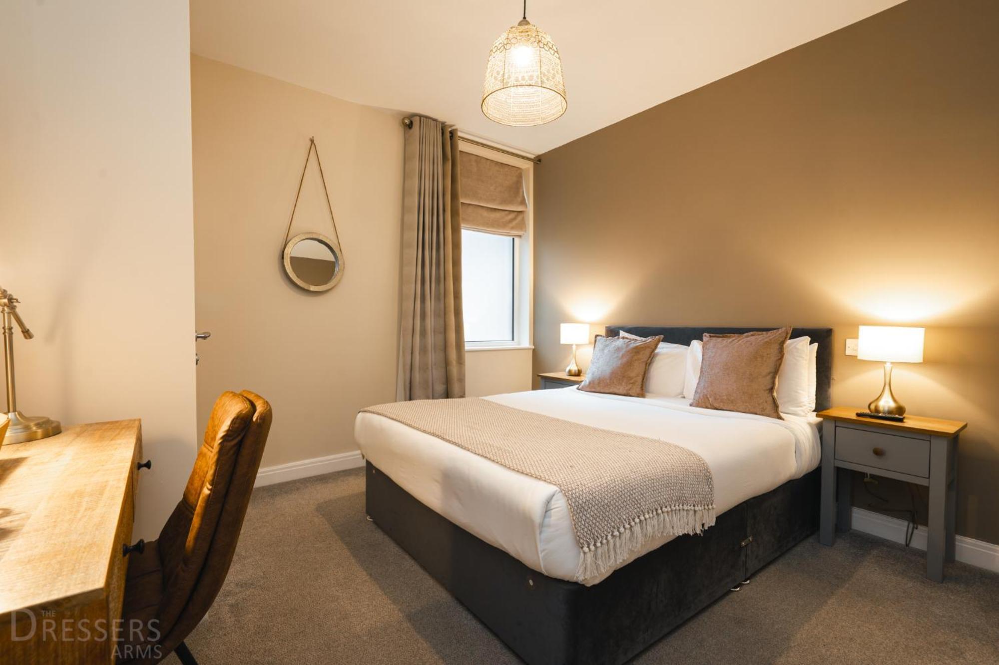 Rooms At The Dressers Arms Чорлі Екстер'єр фото