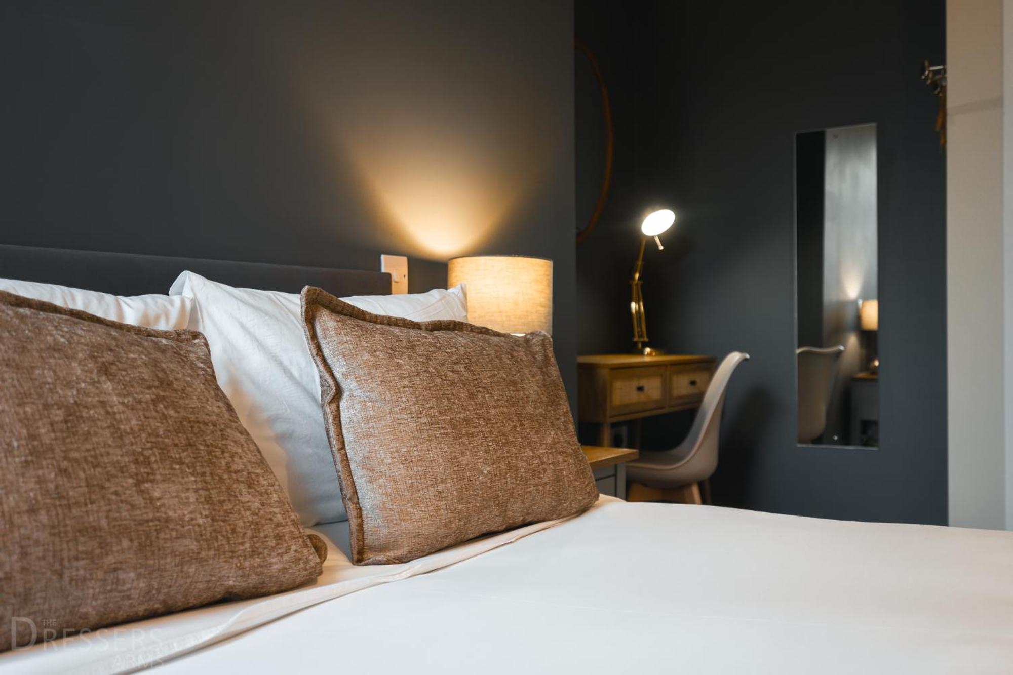 Rooms At The Dressers Arms Чорлі Екстер'єр фото