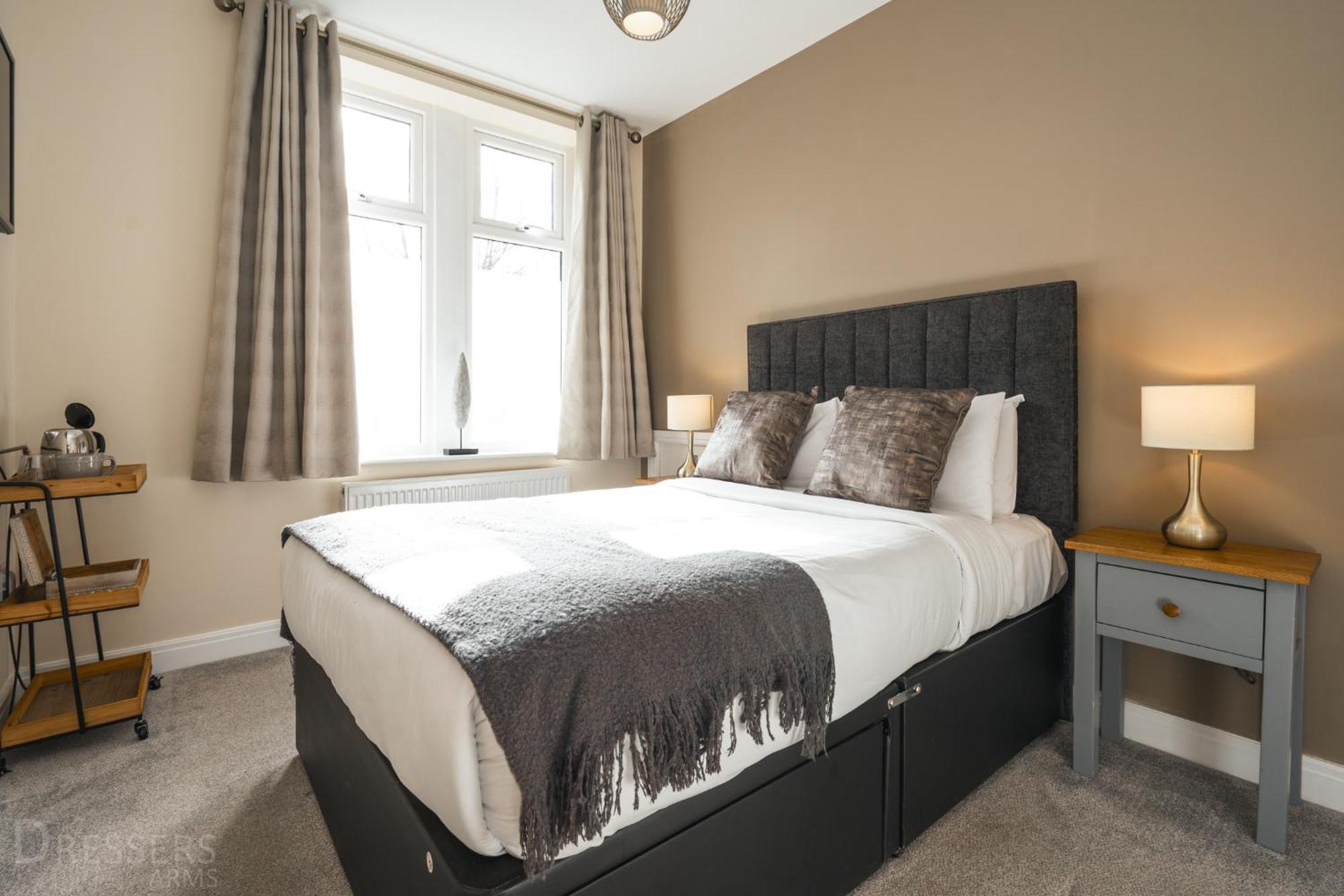 Rooms At The Dressers Arms Чорлі Екстер'єр фото